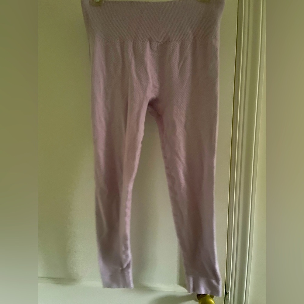 Sweaty Betty Textured Leggings- size large- color lilac